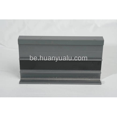 Алюмініевыя дзверы і вокны маюць каразійную ўстойлівасць